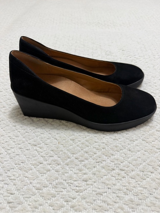 Vionic Shoes - Vionic Sereno Wedge Black Leather Pump Women’s Size 11